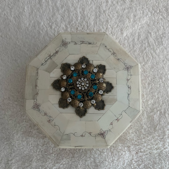 Octagonal Jewelry Box - Picture 2 of 4